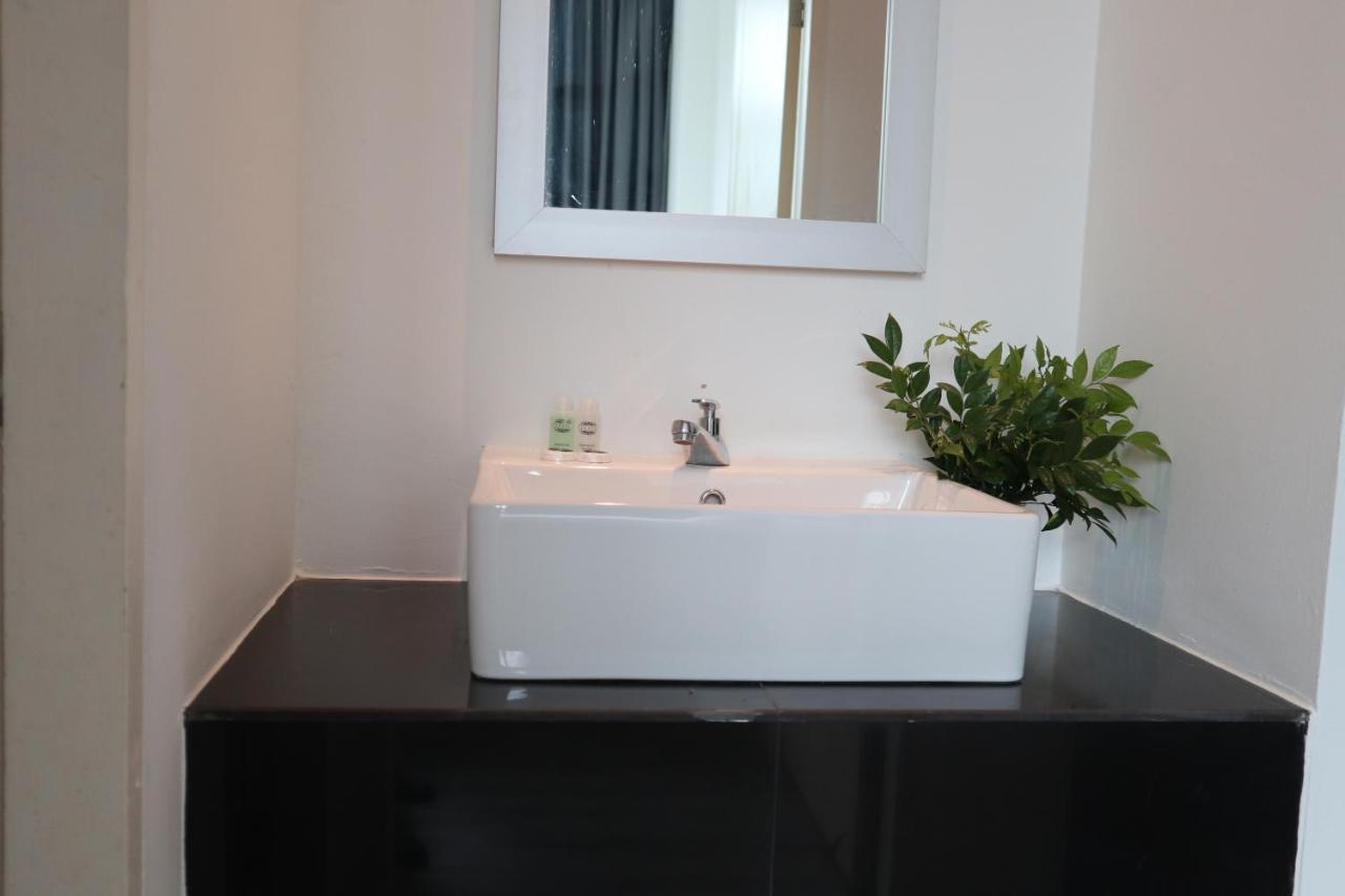 Zen66 @ Roxy Serviced Apartment クチン エクステリア 写真