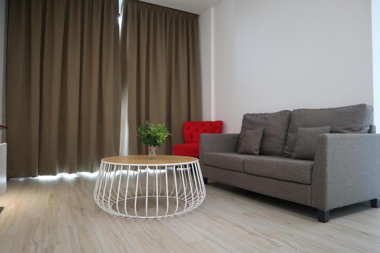 Zen66 @ Roxy Serviced Apartment クチン エクステリア 写真