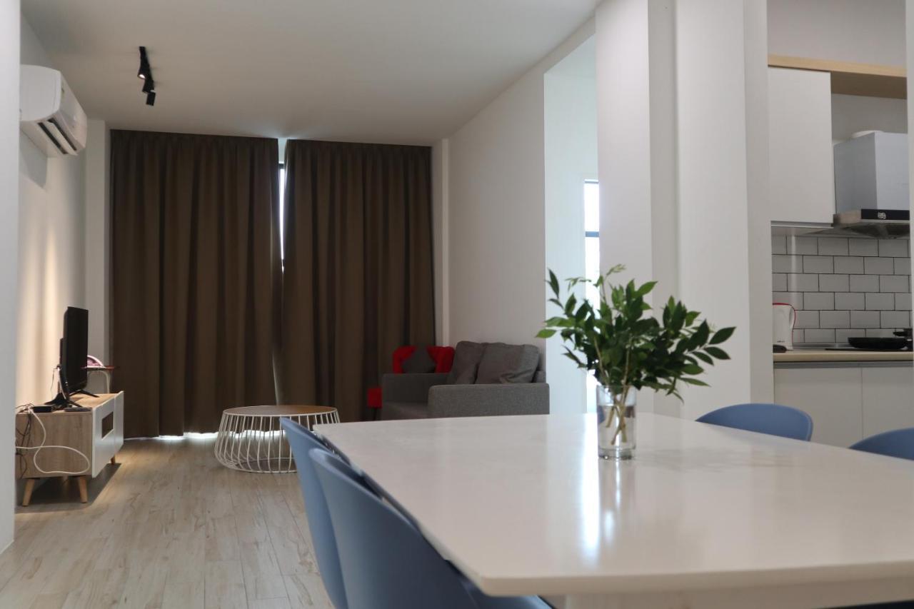 Zen66 @ Roxy Serviced Apartment クチン エクステリア 写真